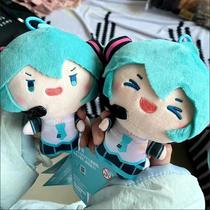 Hatsune Miku Twin-Tail Swinging Plush Pendant